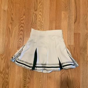Varsity Spirit NWT White Pleated Cheer Skirt waist 25